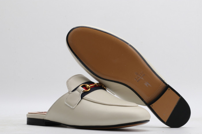 guc loafer