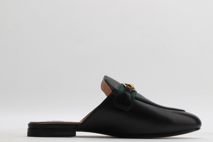 guc loafer