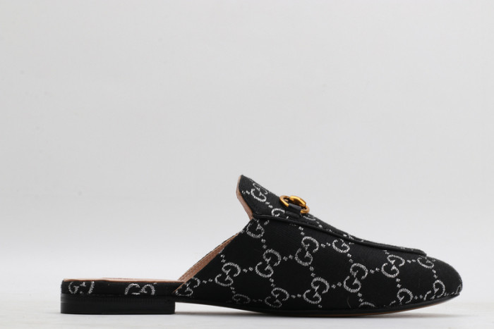 guc loafer