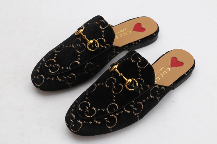 guc loafer