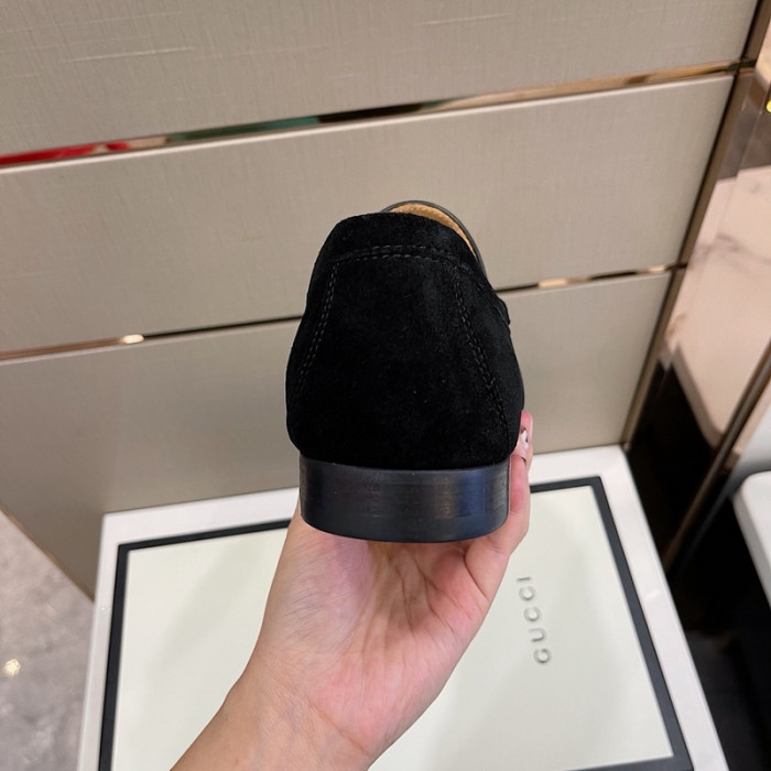guc loafer