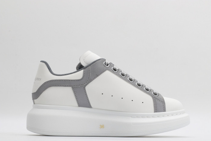 alex mcqu sneakers