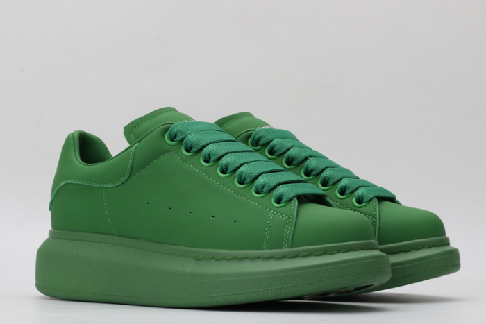 alex mcqu sneakers