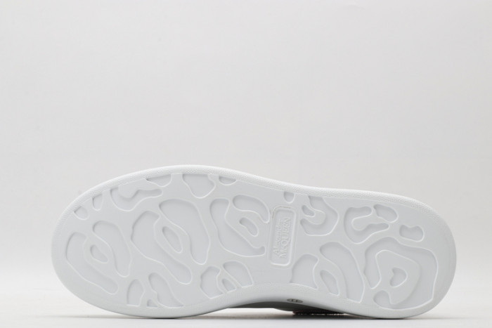 alex mcqu sneakers