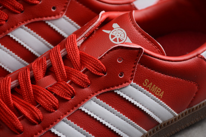 ad low-top sneaker 23031318