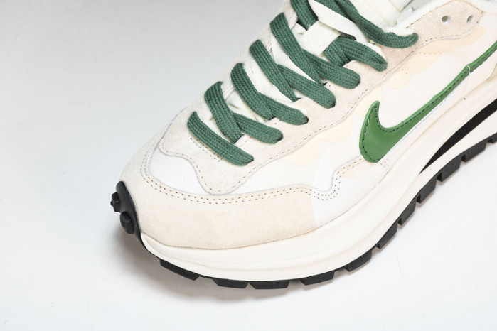 sacai x vaporwaffle 