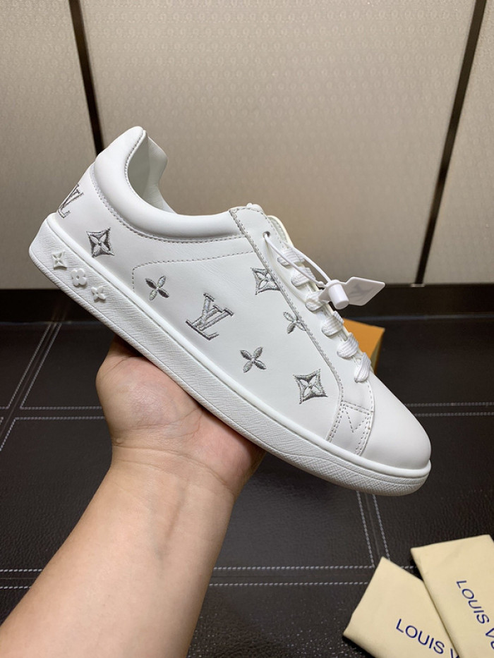 lovt sneaker