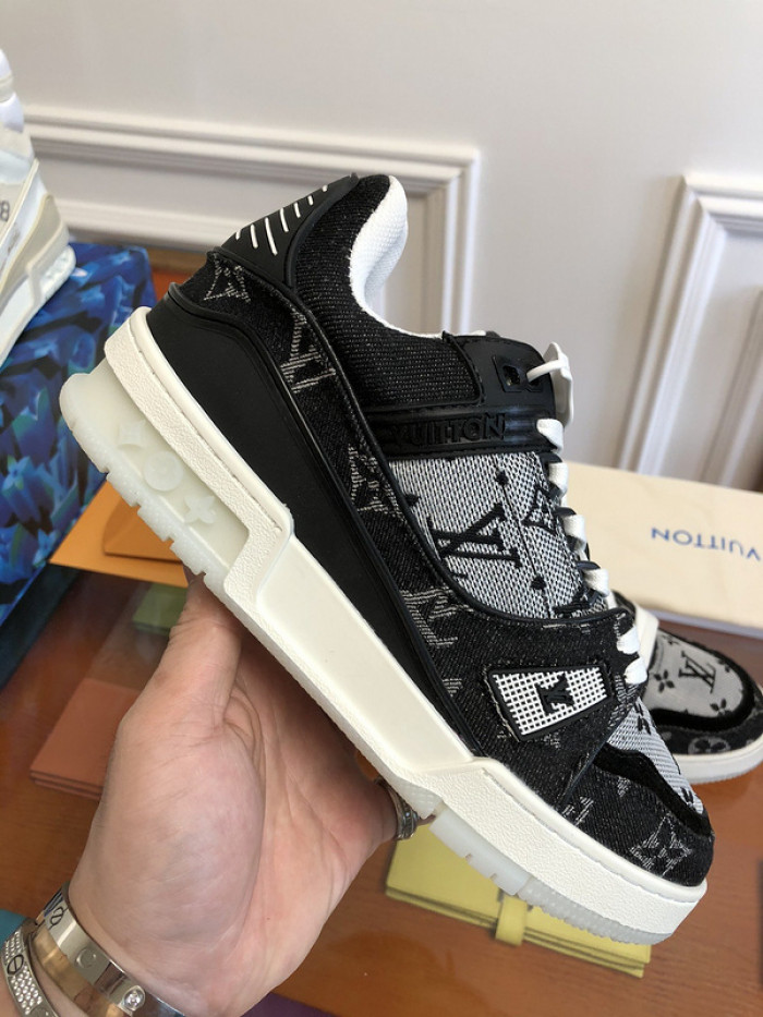 lovt sneaker