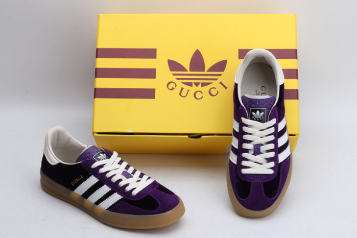 ad low-top sneaker