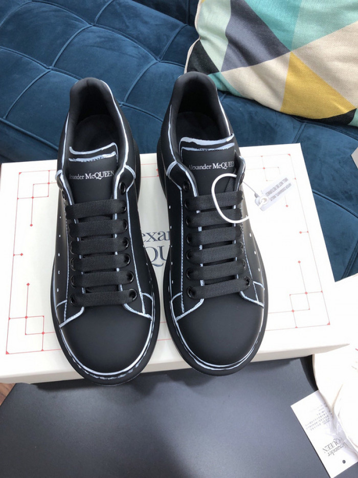 alex mcqu sneakers