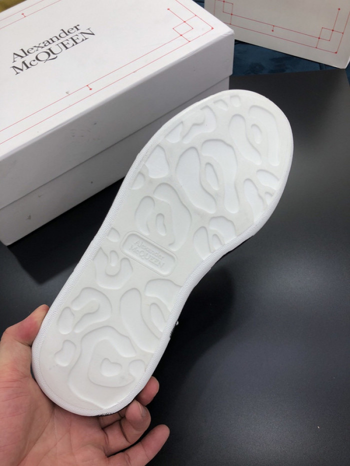 alex mcqu sneakers