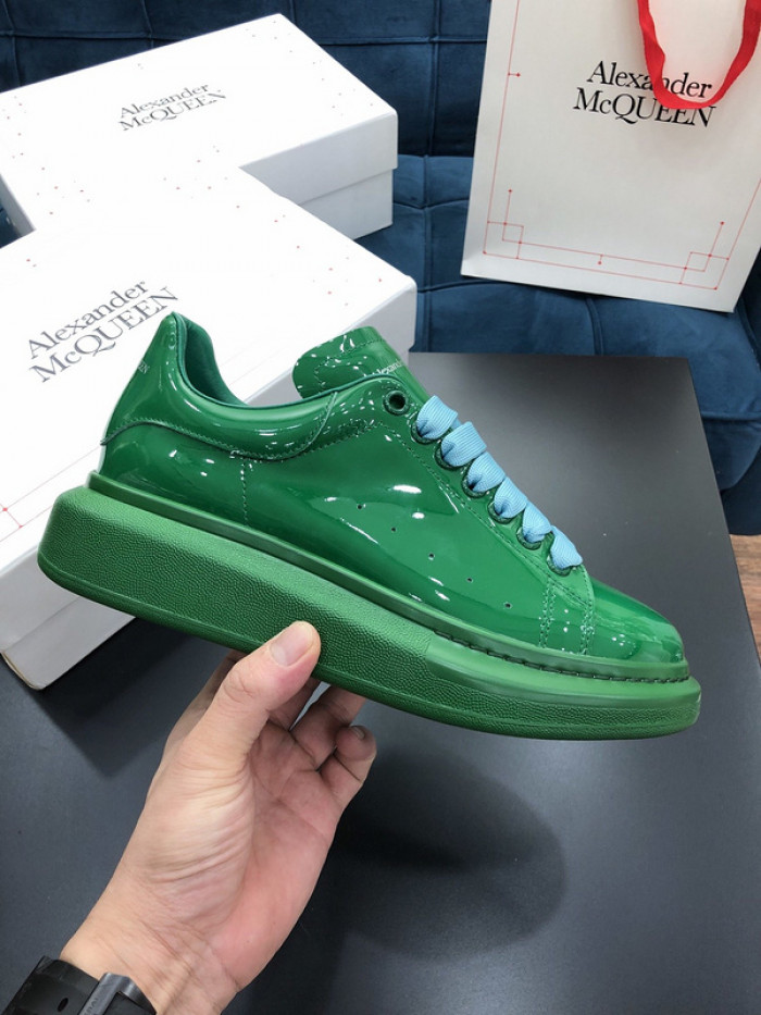 alex mcqu sneakers