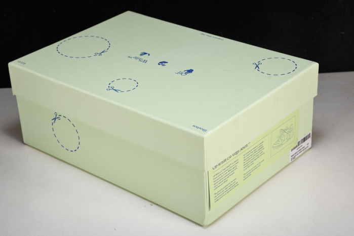 of sneakers ow-21