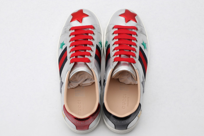 ad low-top sneaker