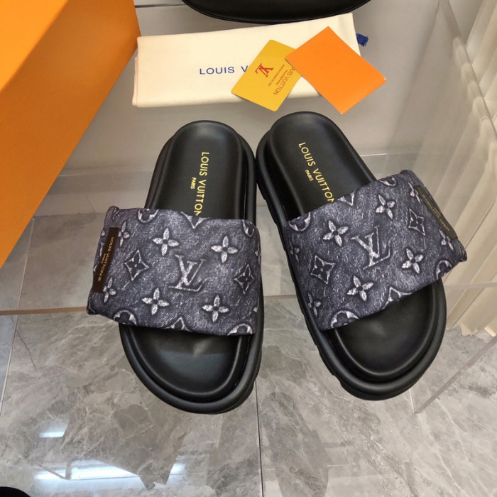 lovt sandal