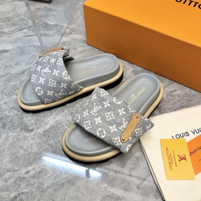 lovt sandal