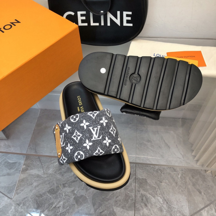 lovt sandal