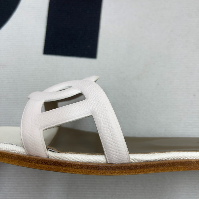 her slides 2306096