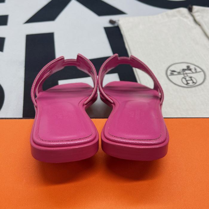 her slides 23060910