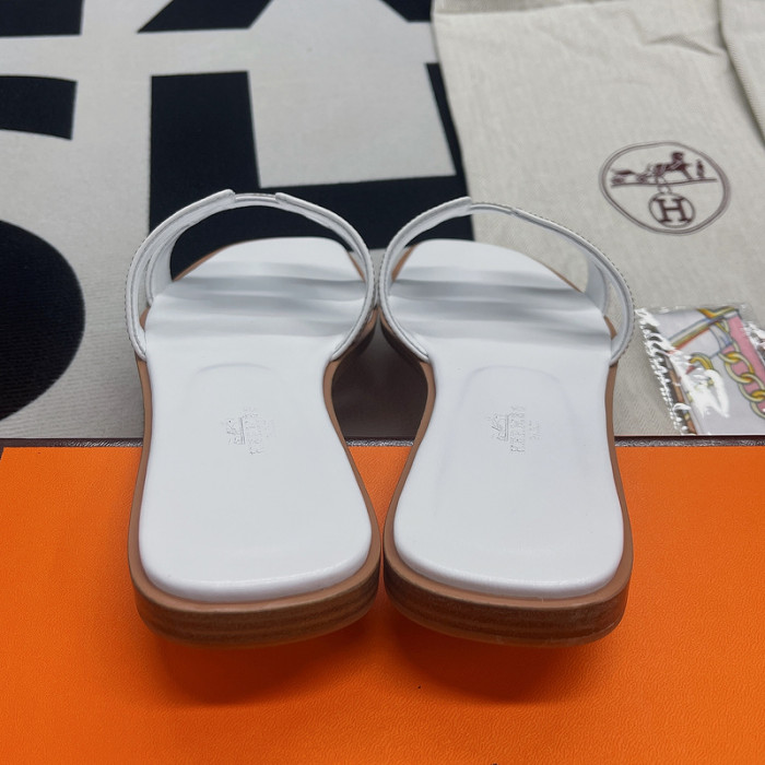 her slides 23060912