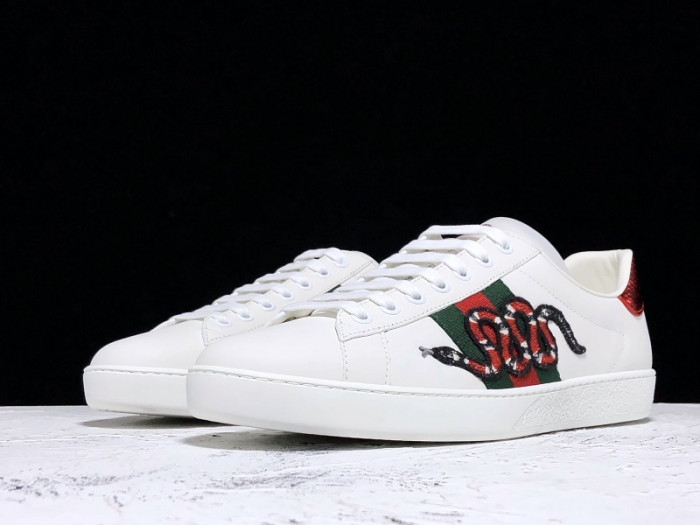 gi ace embroidered low-top sneaker h903p102