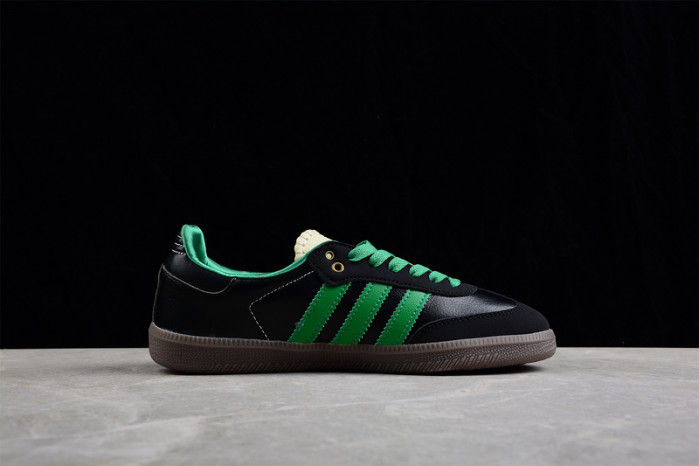 ad low-top sneaker 2303136