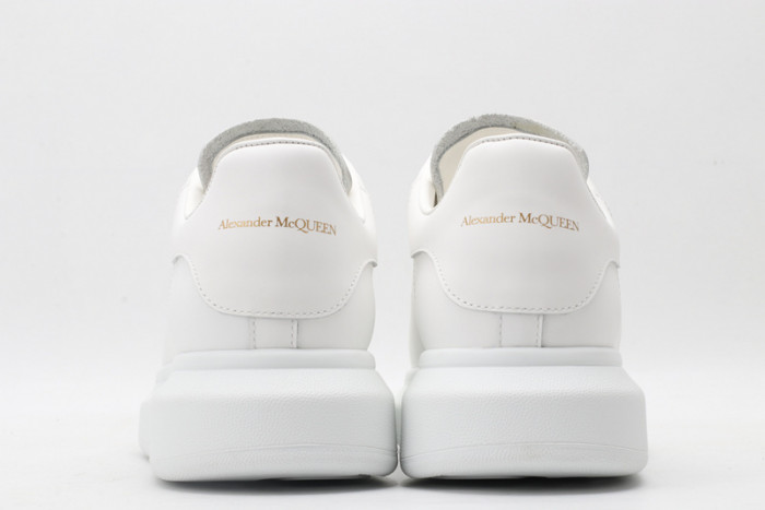 alex mcqu sneakers